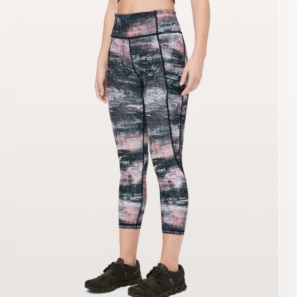 LULULEMON Time To Sweat Crop Leggings - Picture 1 of 8
